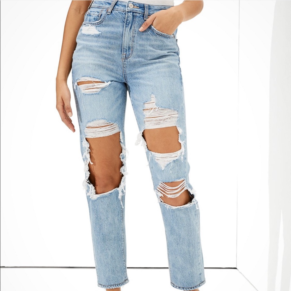 AE Ripped Highest Waist mom Jean